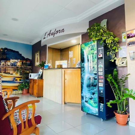 Hostal L'Anfora Dénia Exterior foto