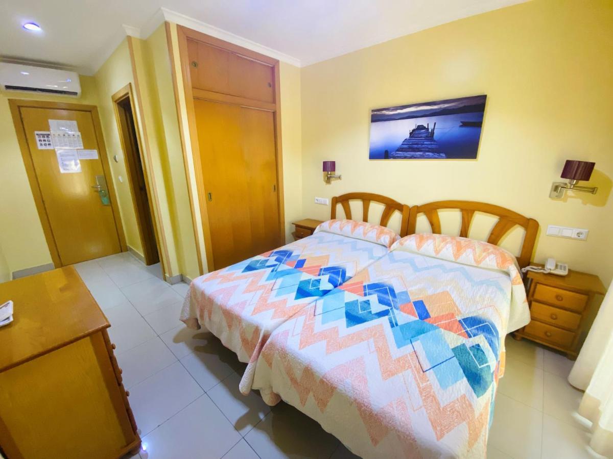 Hostal L'Anfora Dénia Exterior foto