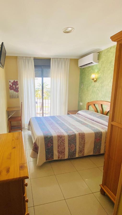 Hostal L'Anfora Dénia Exterior foto