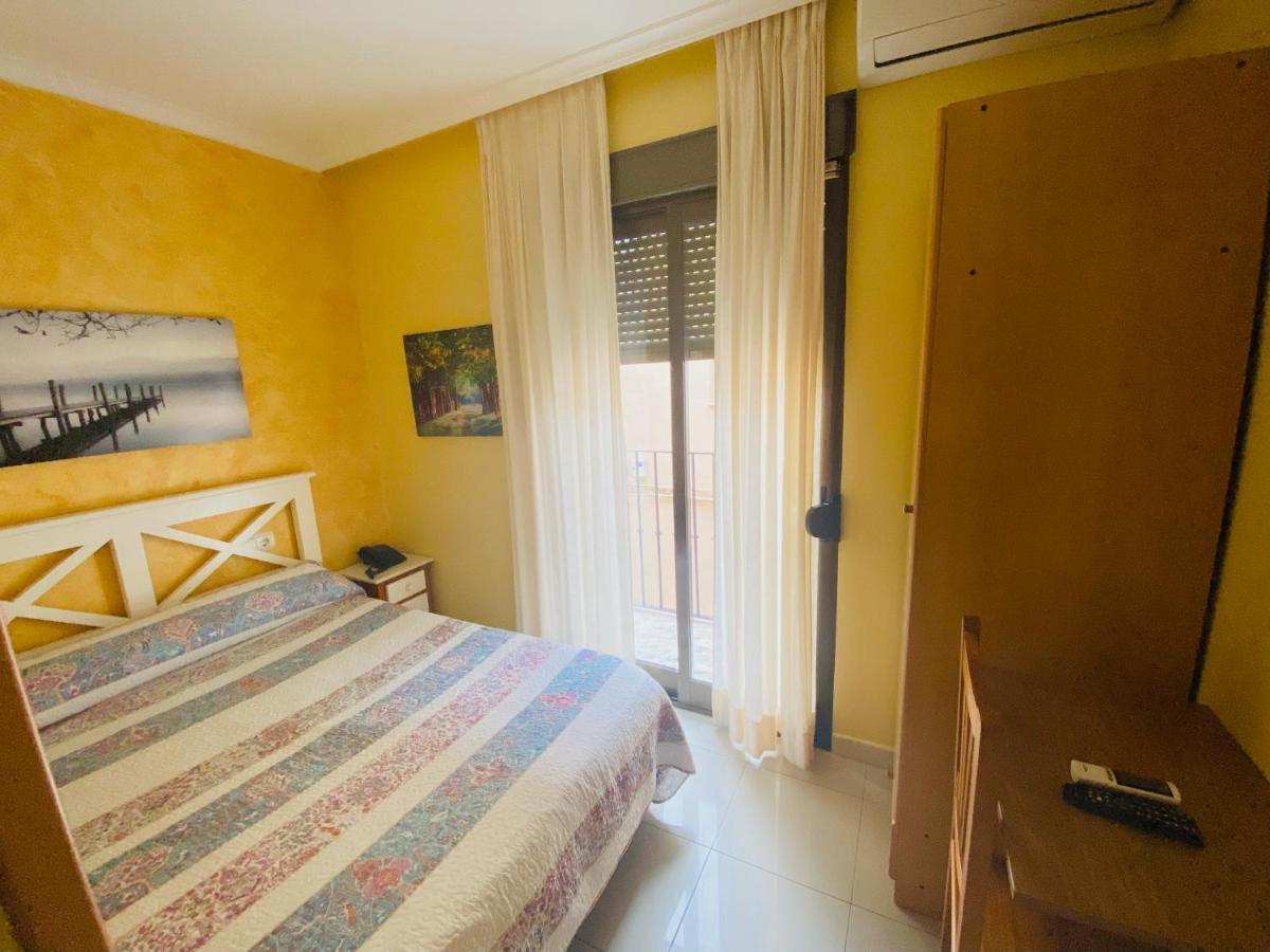 Hostal L'Anfora Dénia Exterior foto